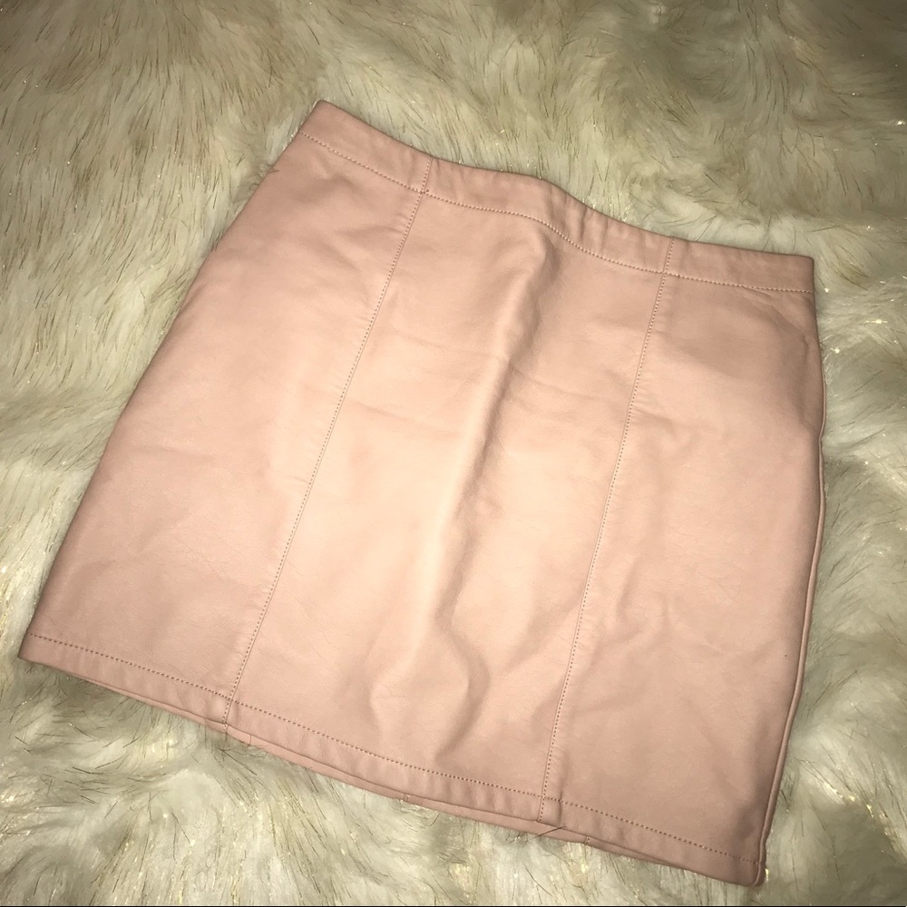 😻Nude Leather Mini Skirt 😻